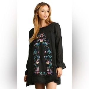 Umgee Floral Embroidered dress - size small